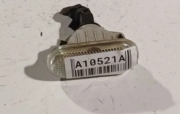 Nissan Note (E11) Front fender indicator light 26160AX00A