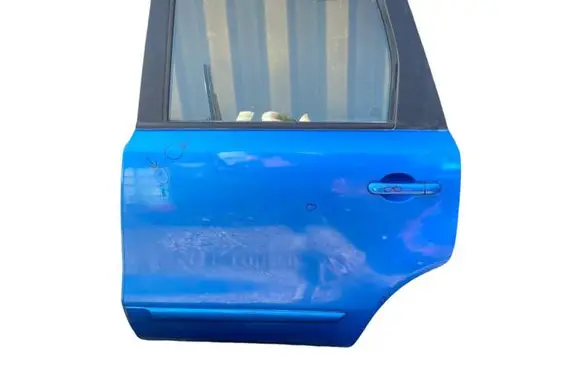 Nissan Note (E11) Rear door