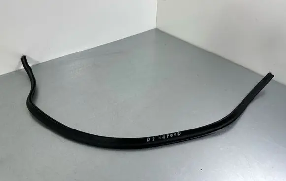 Volkswagen PASSAT B8 Engine compartment rubber 3G0823723
