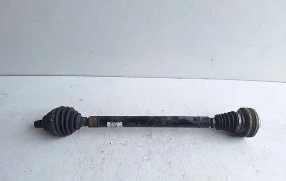Volkswagen PASSAT B8 Front driveshaft 3Q0407272C 0300068212