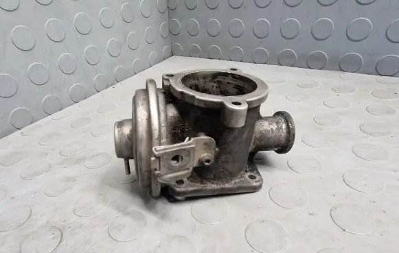 BMW X3 E83 EGR valve 7804380