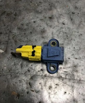 Volkswagen Golf V Airbag deployment crash/impact sensor 1K0955557A