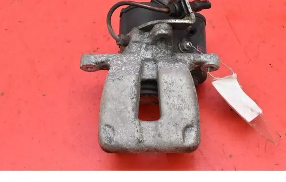 Volkswagen PASSAT B5.5 Rear brake caliper 