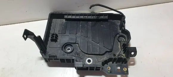 Battery tray