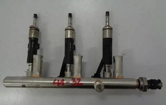 Peugeot 208 Fuel main line pipe 9811353880