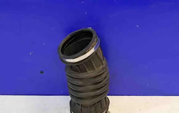 Air intake hose/pipe