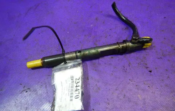 Audi A4 S4 B6 8E 8H Fuel injector 059130201A