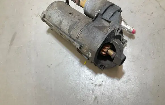 Opel Vivaro Starter motor 770011626