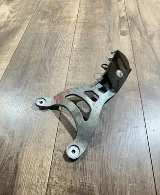 Opel Insignia B ABS pump bracket 6002A90013