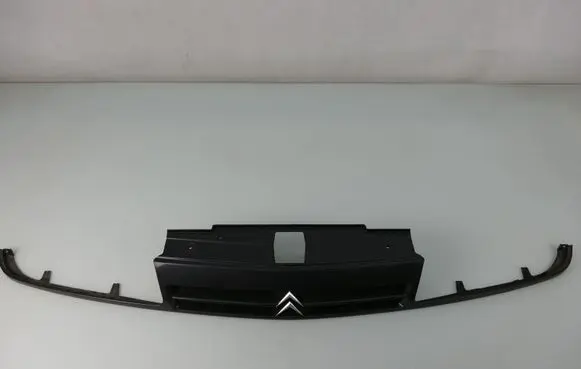 Citroen Xantia Front bumper upper radiator grill 96189199