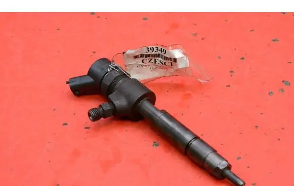 Opel Zafira B Fuel injector 0445110276