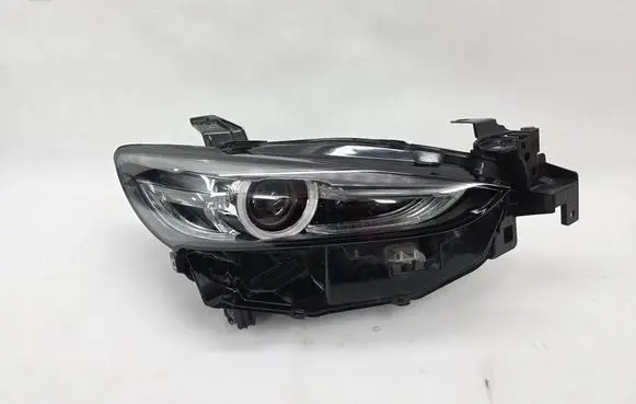 Mazda 6 Headlight/headlamp GRF551030