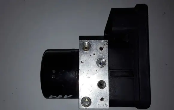 Volvo V50 ABS Pump 30647857A