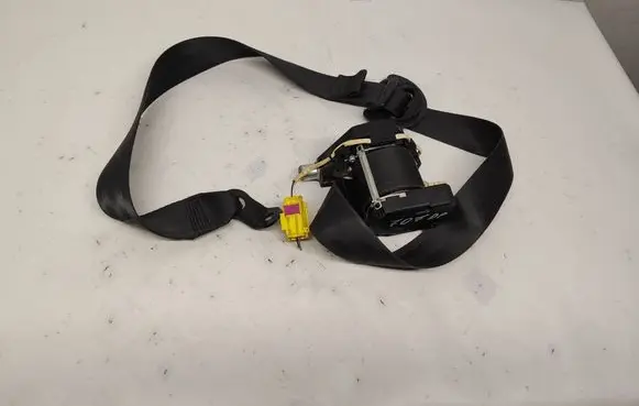 Volkswagen Touran II Front seatbelt 1T1857706C
