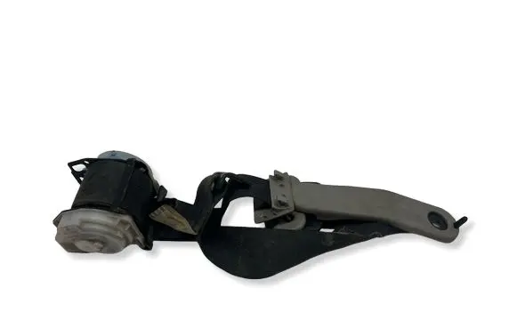 Mitsubishi Pajero Rear seatbelt N1527