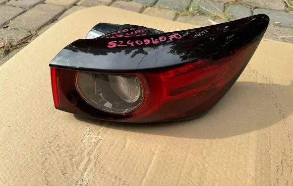 Mazda CX-3 Rear/tail lights DM4N-51150 S2409K070