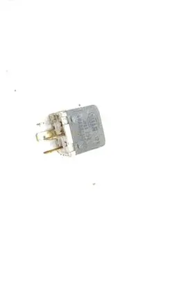 Volkswagen Golf III Other relay 4RA00351002