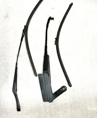 Front wiper linkage and motor