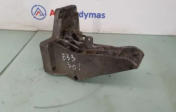 BMW 5 E39 Engine mounting bracket 22121745739 22121745741