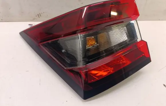 Nissan Juke II F16 Rear/tail lights 265556PA0A