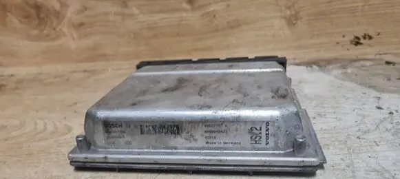 Volvo V70 Engine control unit/module 0261207392