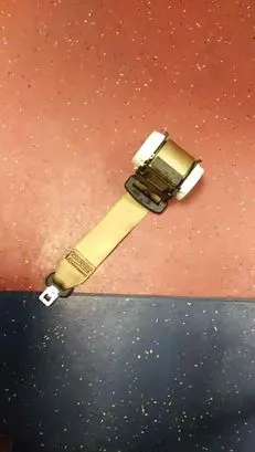 Middle seatbelt (rear)