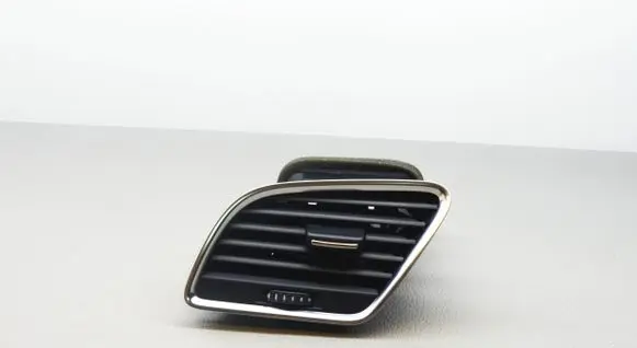 Audi Q3 8U Dashboard air vent grill cover trim 8U2820901B