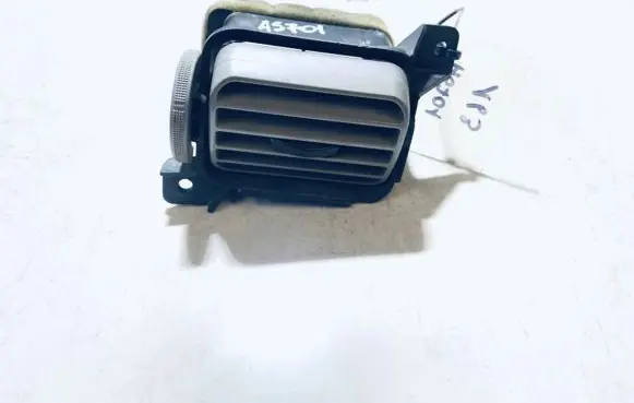 Mazda Premacy Dash center air vent grill c100gm732 cb07rh
