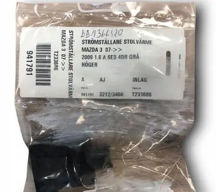 Mazda 3 II Seat heating switch BBM366420
