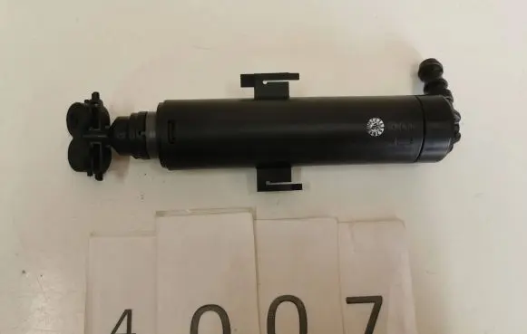 Skoda Yeti (5L) Headlight washer spray nozzle 5L0955965 MD400127 A2C53293897