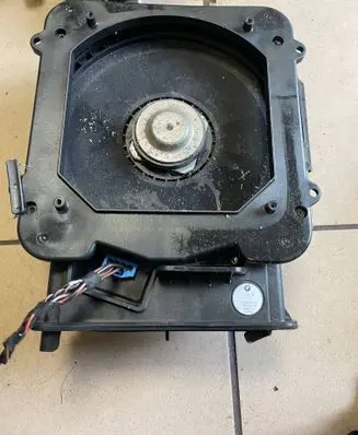 BMW 2 F45 Subwoofer speaker 9275995