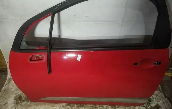 Citroen DS3 Front door raudonos