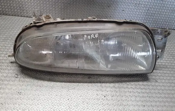 Ford Fiesta Headlight/headlamp 305235251