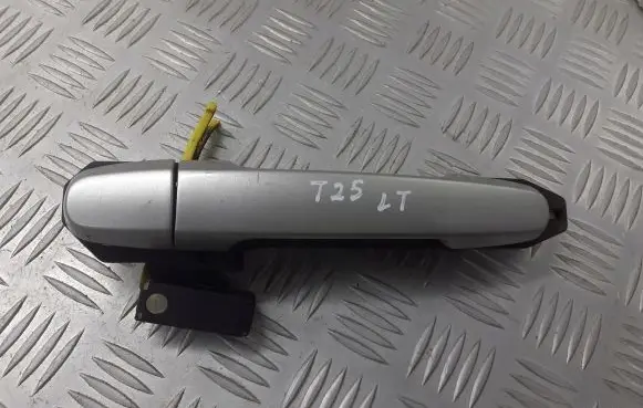 Toyota Avensis T220 Rear door interior handle 242305