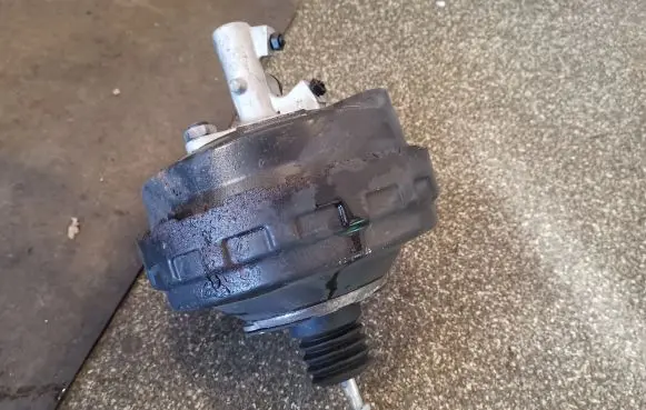 Audi A4 S4 B6 8E 8H Brake booster 8E0612105AB
