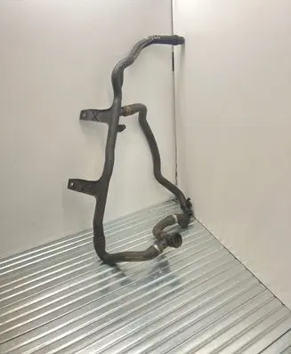 BMW 1 E81 E87 Engine coolant pipe/hose 752691