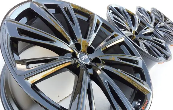 Audi RS Q8 R23 light alloy rim 4M8601025R
