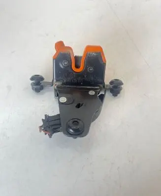 Skoda Fabia Mk1 (6Y) Tailgate/trunk/boot lock/catch/latch 6Y9827501