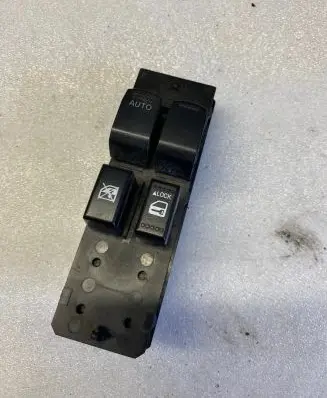 Suzuki SX4 Electric window control switch 62109457T