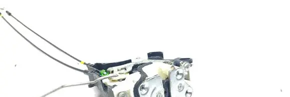 Mitsubishi Outlander Front door lock 08527