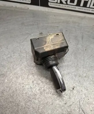 Mercedes-Benz CLS C218 X218 Ignition lock A2189053501 20130809 1010220000