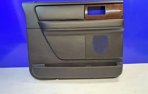 Lincoln Navigator Rear door card panel trim BL744027407AB 7L7X4027473