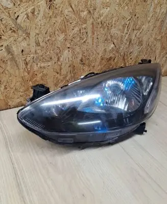 Mazda 2 Headlight/headlamp 13070 03271810 20C032LH