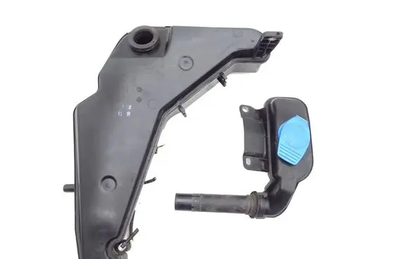 Audi Q5 SQ5 8R Windshield washer fluid reservoir/tank 8R0955453C 8R0955453B 3C0955489A