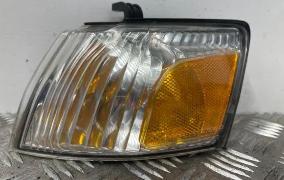 Isuzu Axiom Front indicator light