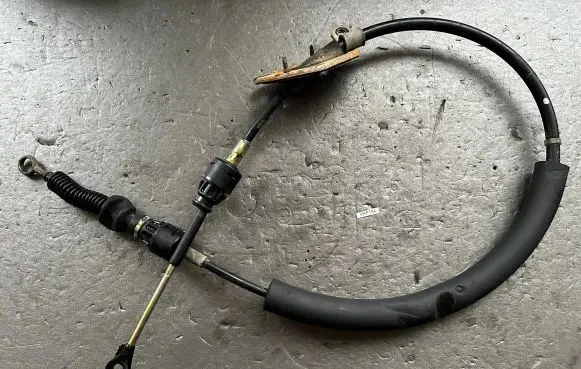 Mitsubishi Pajero Gear shift cable linkage MR410822