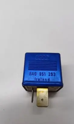 Audi A4 S4 B5 8D Other relay 8A0951253