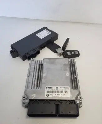 BMW 5 E60 E61 Engine control unit/module 7803373