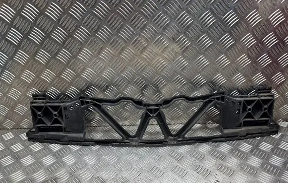 Mercedes-Benz E W212 Front bumper mounting bracket A2128852765