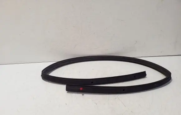 Nissan X-Trail T32 Engine compartment rubber 